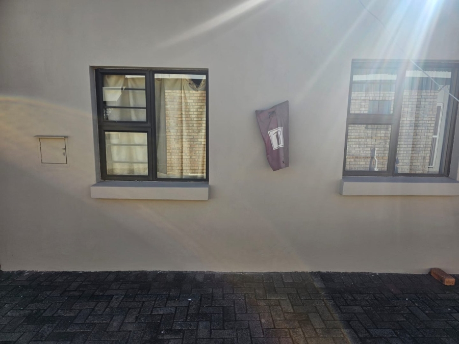 2 Bedroom Property for Sale in Rhodesdene Northern Cape